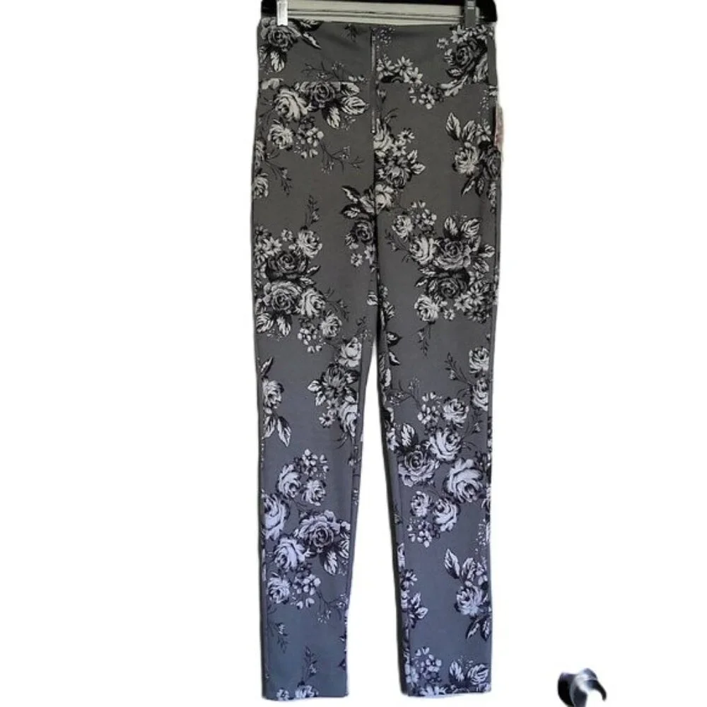 New Bongo Floral Leggings Front Zip Soft Black Gray & White Stretch NWT Sz L